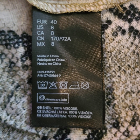 🍒2/$30- Snake Print Tunic - Picture 8 of 14